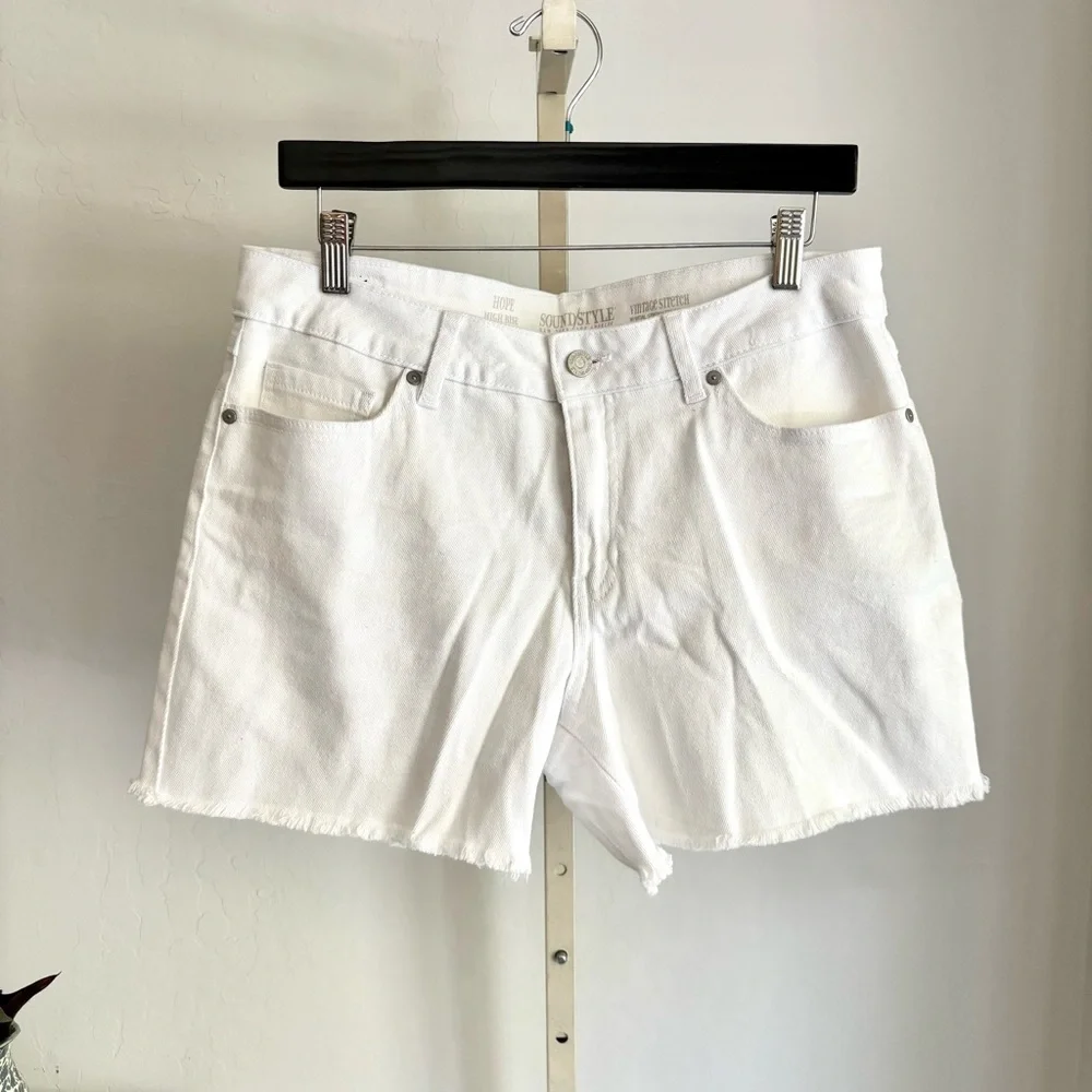 Soundstyle Raw Hem White Denim Shorts, Casual Nautical, Size 12